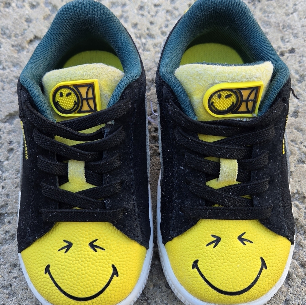 Puma Black & Yellow Smiley World Little Kids Sneaker